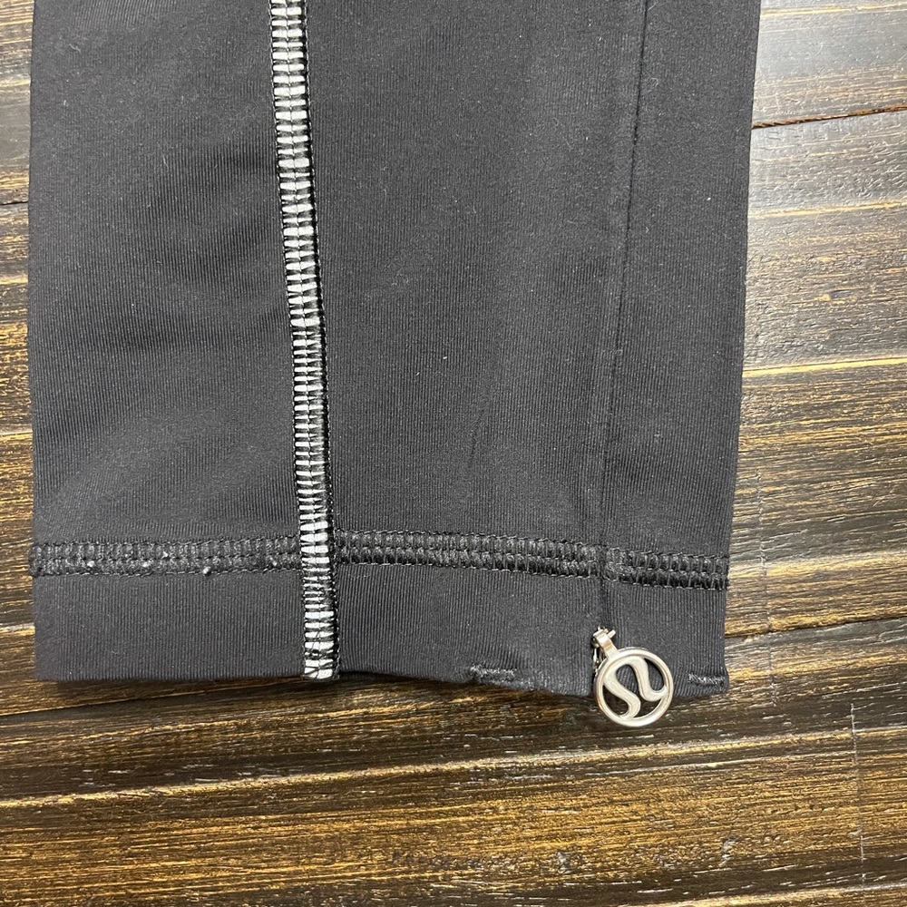 Lululemon Ruffle Capri - Picture 3 of 5